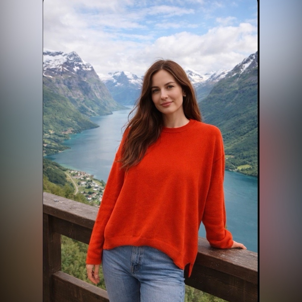 Vanise Cashmere Sweater